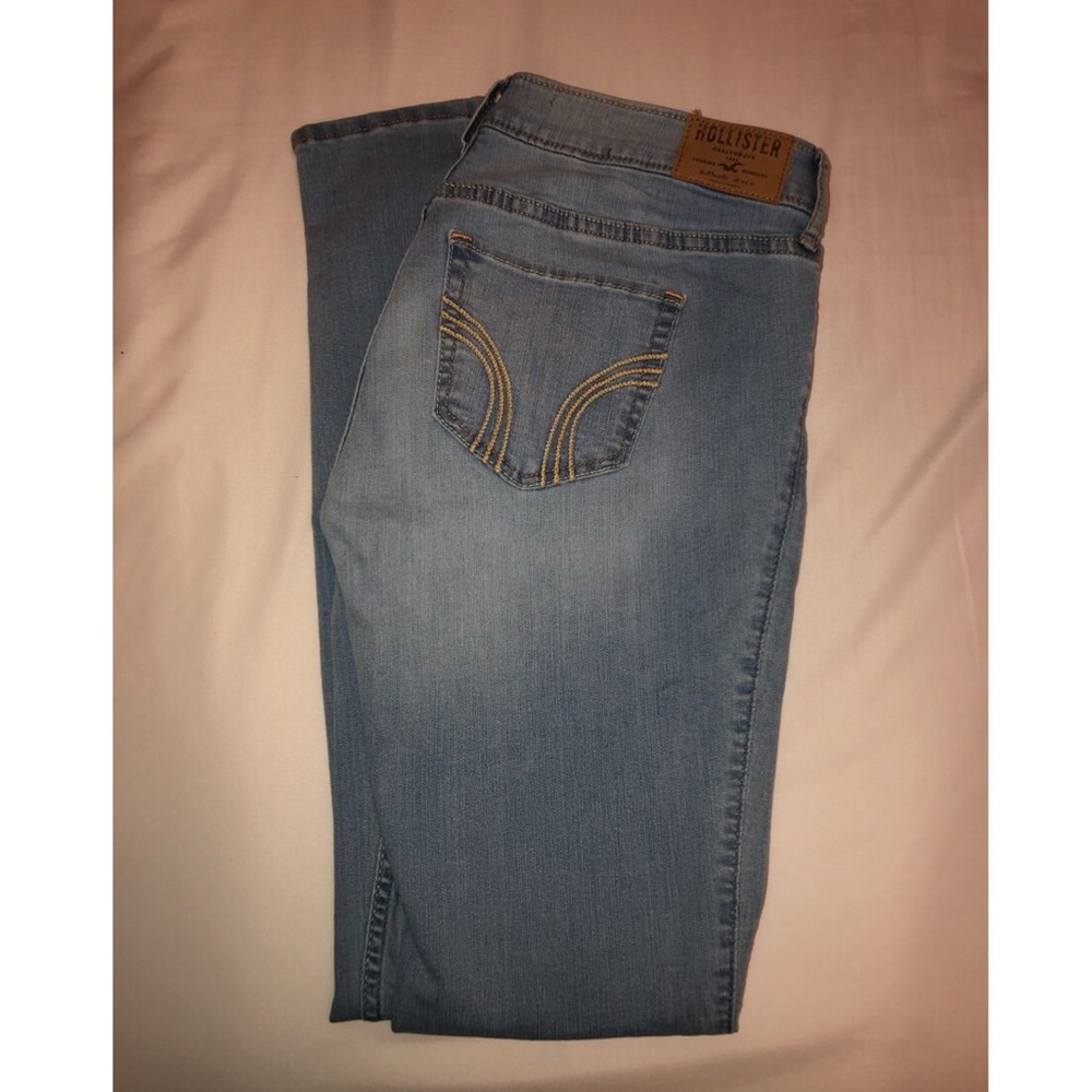 Size 7R Hollister Jeans